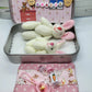 🔥Le meilleur cadeau de Pâques - ACHETEZ-EN 1, OBTENEZ-EN 1 GRATUITEMENT !!🎁🐇Petite peluche lapin momie dans une boîte métallique