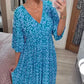 👗 50% DE RÉDUCTION 🔥 Robe longue imprimée col V ceinturée – Tissu fluide & léger – Parfaite pour l’été, la plage ou les soirées bohèmes 🌸🌴✨